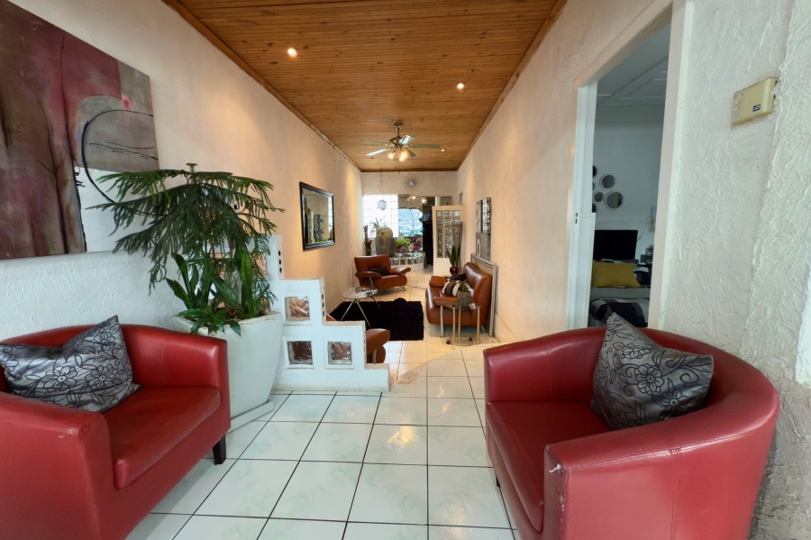 3 Bedroom Property for Sale in Kensington Western Cape